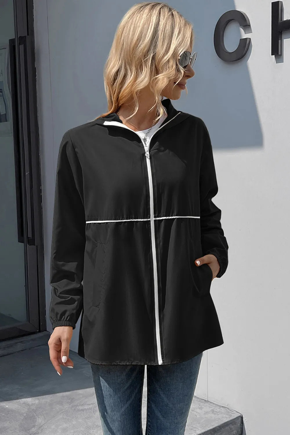 Zipper hooded jacket lightweight outdoor hiking waterproof jacket